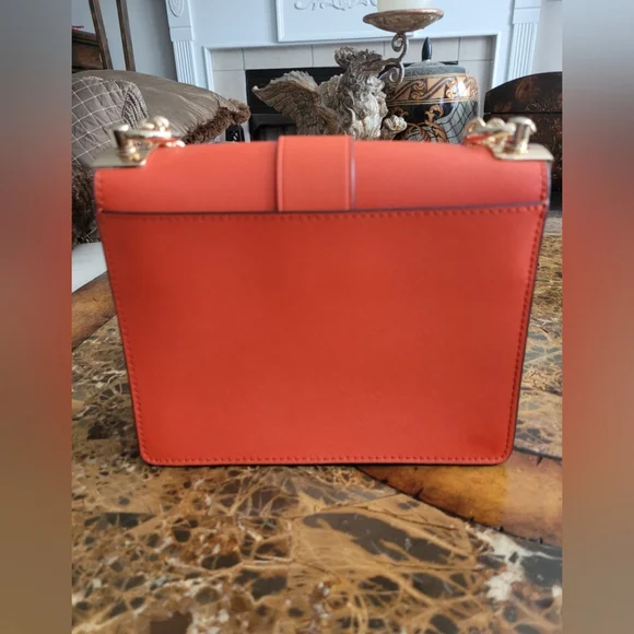 Michael Kors Orange Chain Strap Bag - Picture 2 of 8